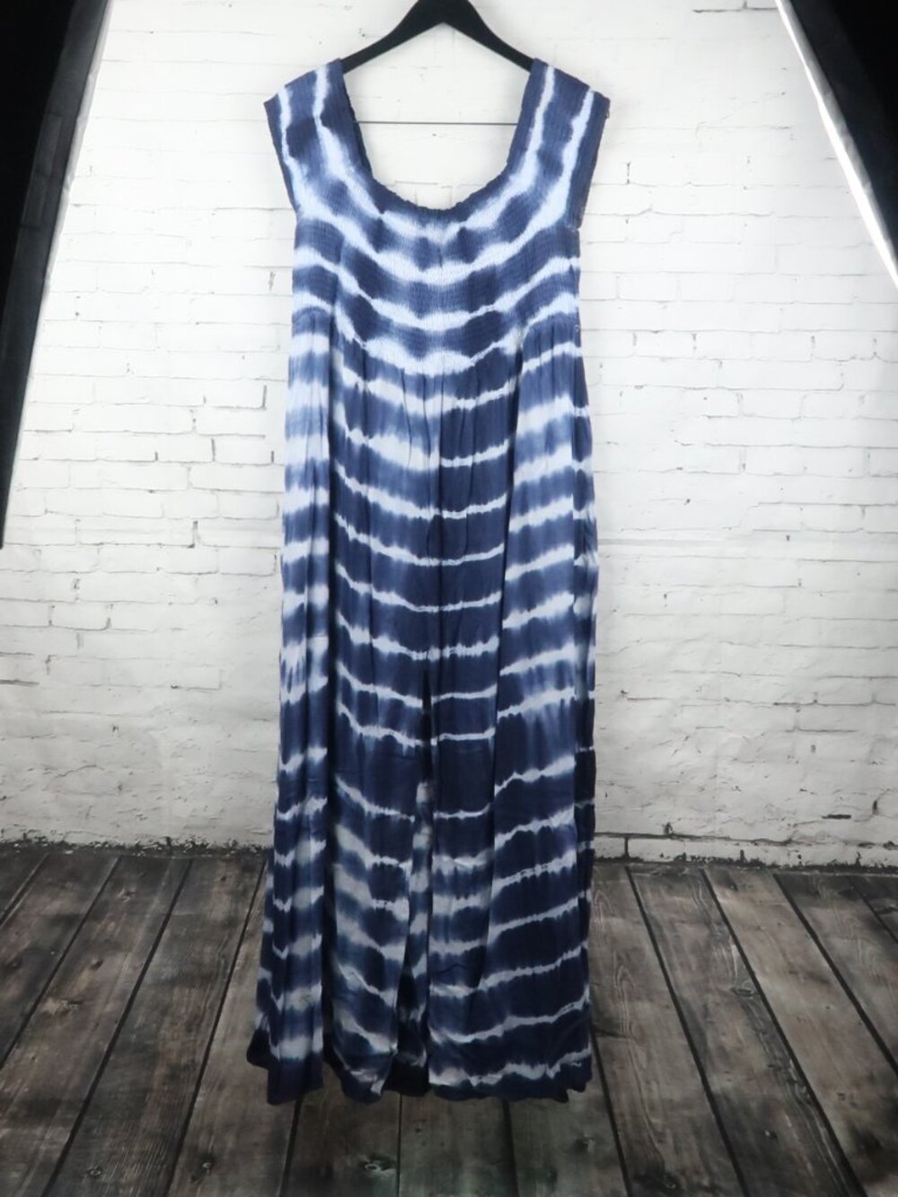 RAVIYA BLUE & WHITE TIE DYE MAXI DRESS WITH SMOCKED TOP SIZE LARGE - Picture 1 of 10